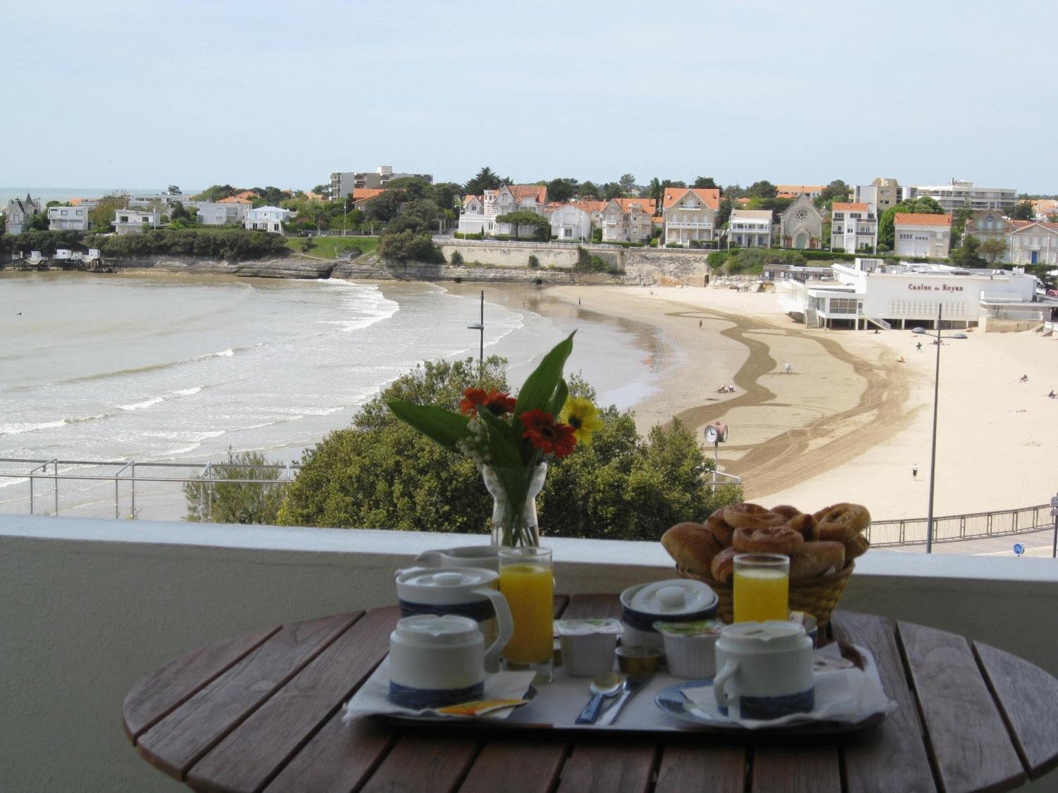 Hotel Belle Vue Роаян Екстериор снимка